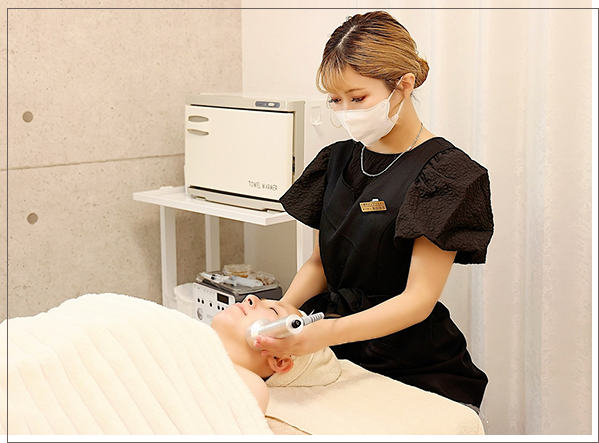 代表｜オーナーの施術写真